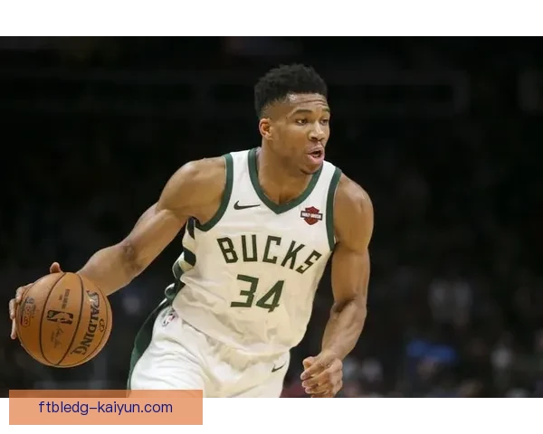 马奎尔的技术特点分析：防守稳健与传球视野兼具